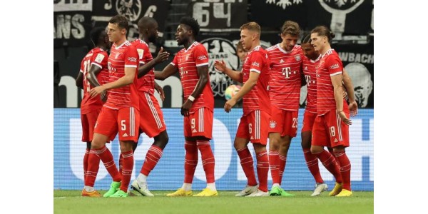 Bayern Monachium wygrywa nowy sezon otwierający